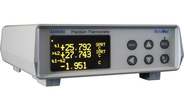 Photo: Эталонный измеритель температуры AccuMac AM8060